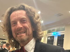 Aaron Head And Shoulders At Award 2024