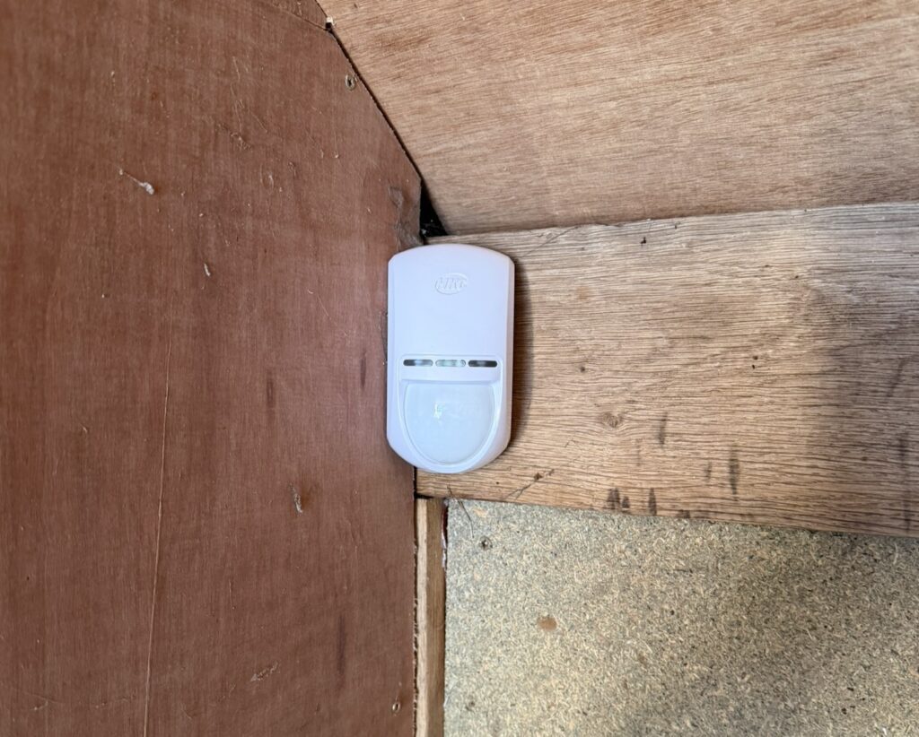 intruder alarm partners Hkc Internal Pir Pinfield Cottage